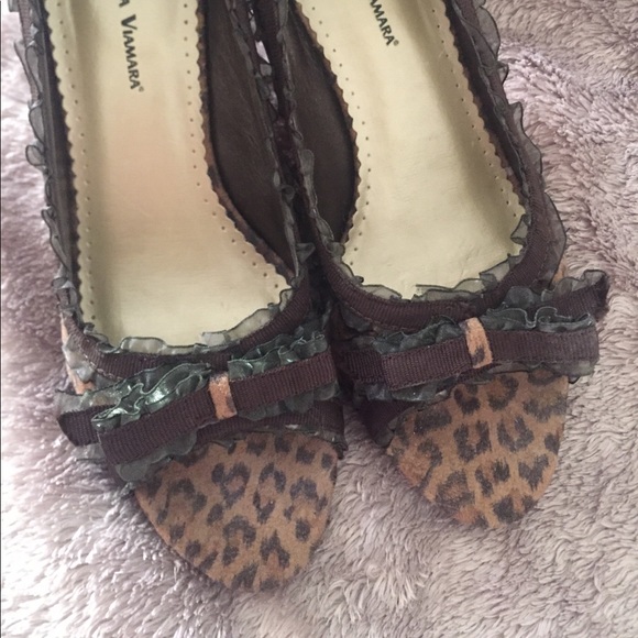 NIB! Adorable Lacy Bow - Picture 2 of 6