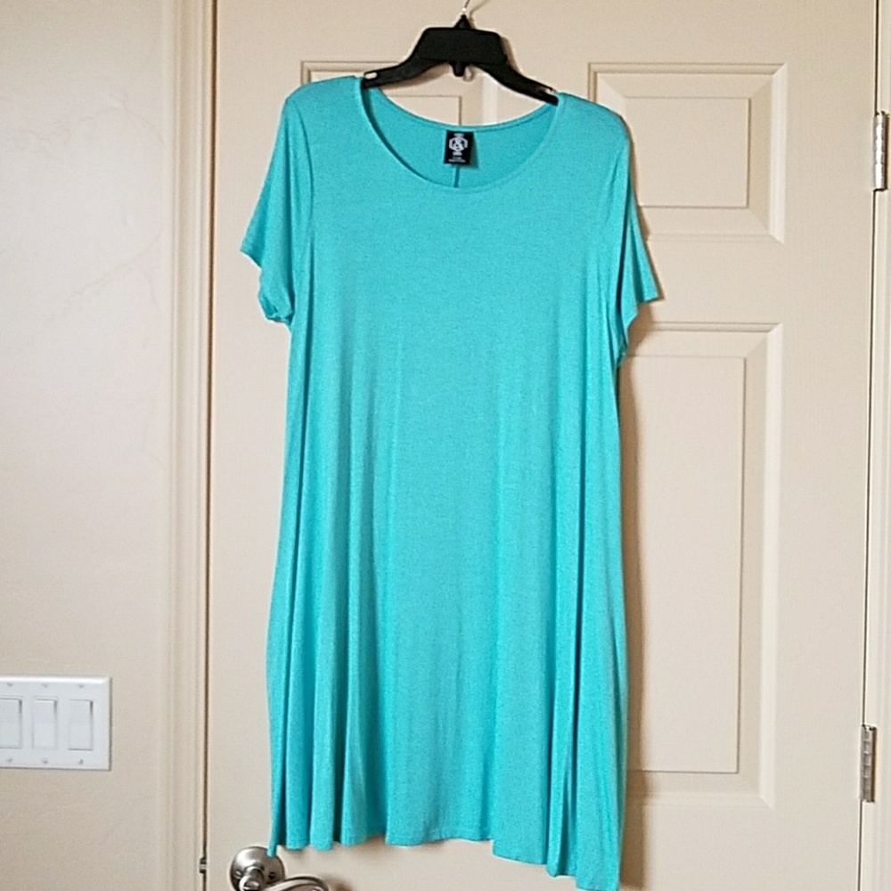AGNES & DORA SWING TUNIC, NWOT