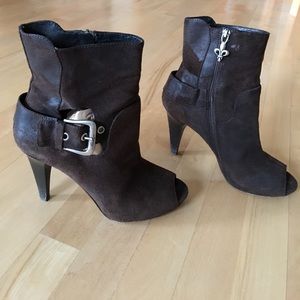 Donald Pliner chocolate brown rough suede booties