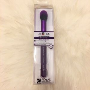 Royal and Langnickel MODA Contour Brush