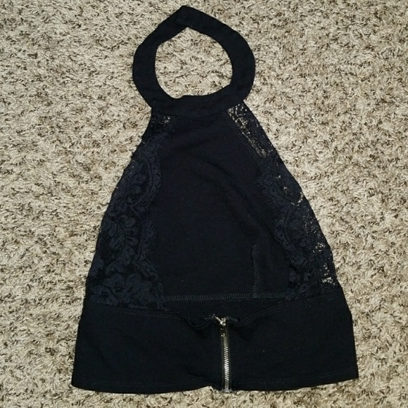 Black Halter Top Cropped ~ FIRM PRICE - Picture 3 of 3
