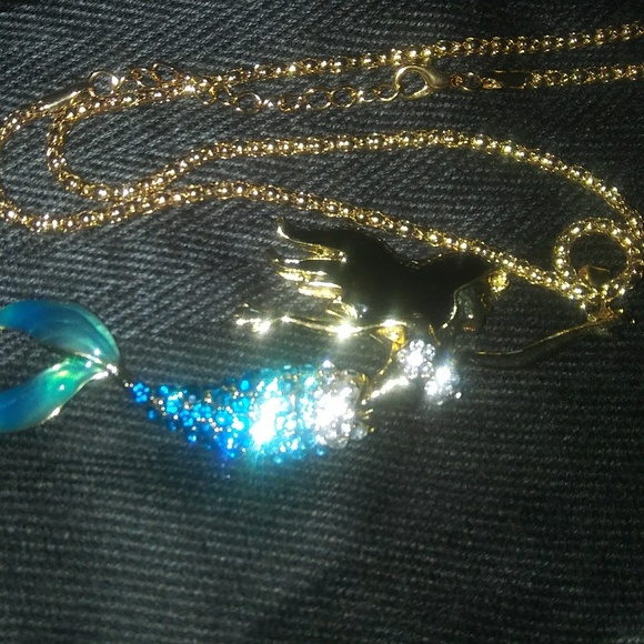 Mermaid Necklace - Picture 2 of 4