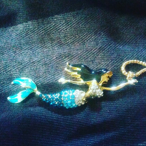 Mermaid Necklace - Picture 3 of 4