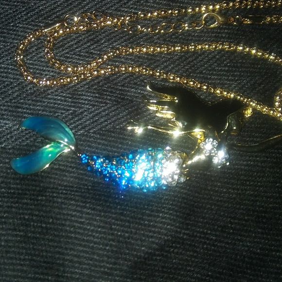Mermaid Necklace - Picture 4 of 4