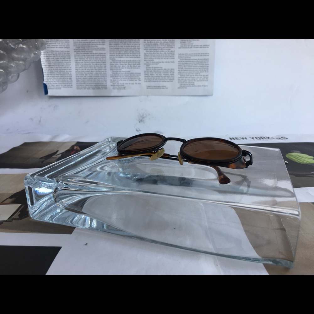 Sunnies - Picture 8 of 8