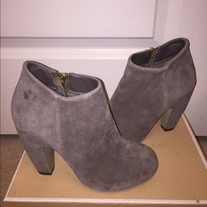 Suede Steve Madden Booties Taupe Size 6.5