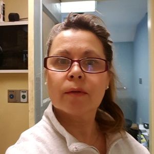 Meet your Posher, Mirela