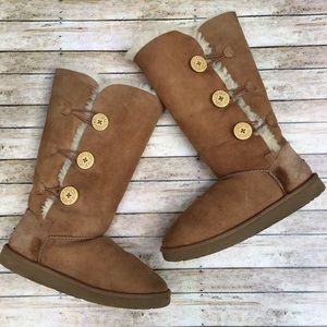 UGG Chestnut Bailey Button Triple Boot UGG Chestnut Bailey Button Triple Boot