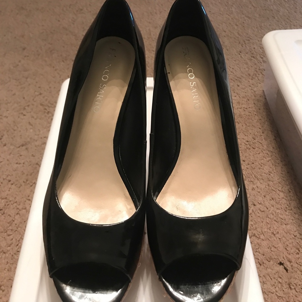 Black patent wedges
