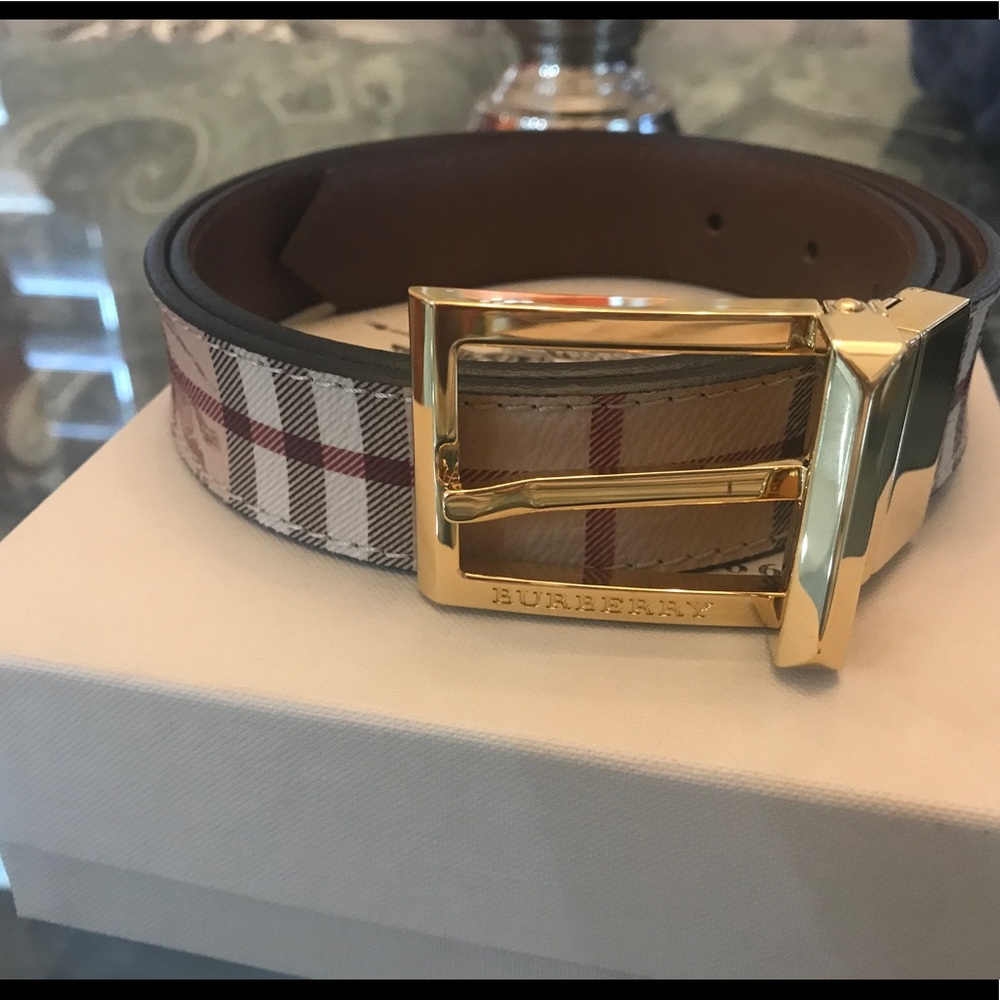 Burberry reversible belt