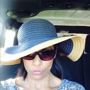 Meet your Posher, Juana