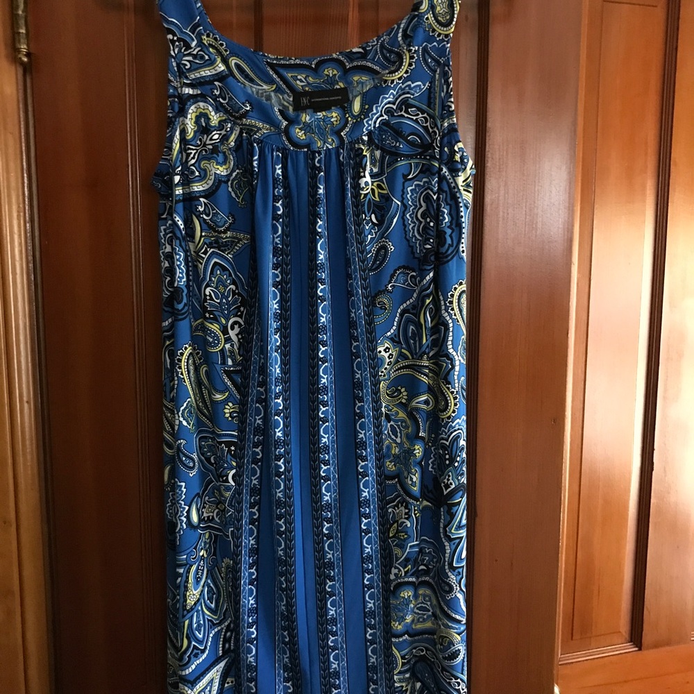 Lovely INC sleeveless dress