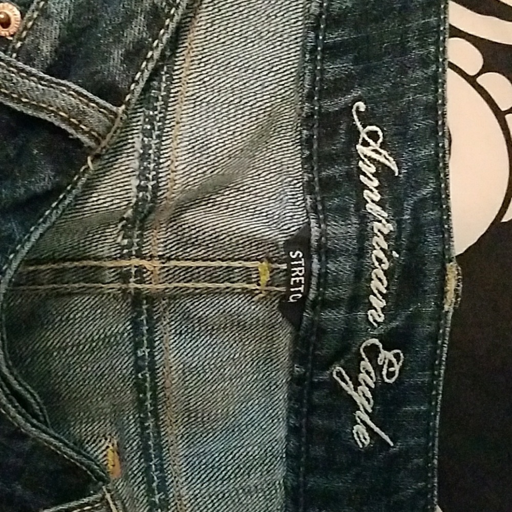 Shorts - Picture 3 of 3