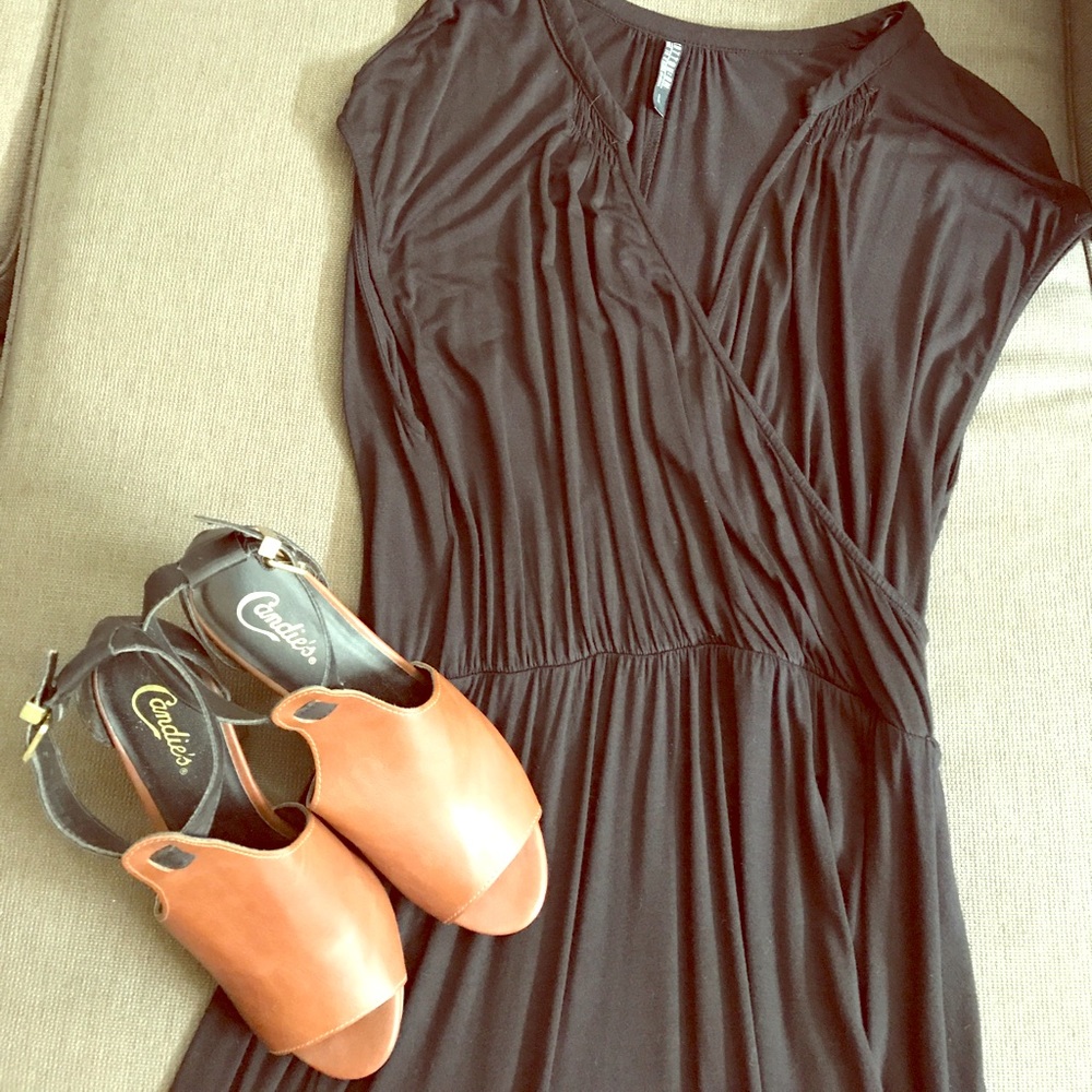 Cotton: on plunge black dress
