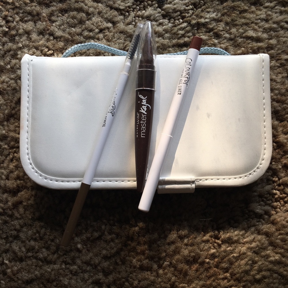 Eye makeup bundles