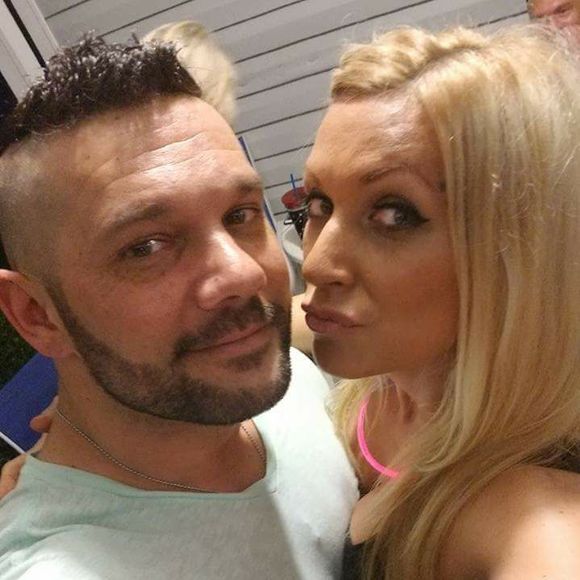 Meet your Posher, Farrah - Picture 1 of 1