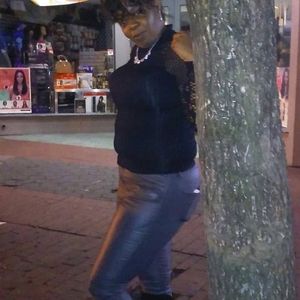 Meet your Posher, Dovie