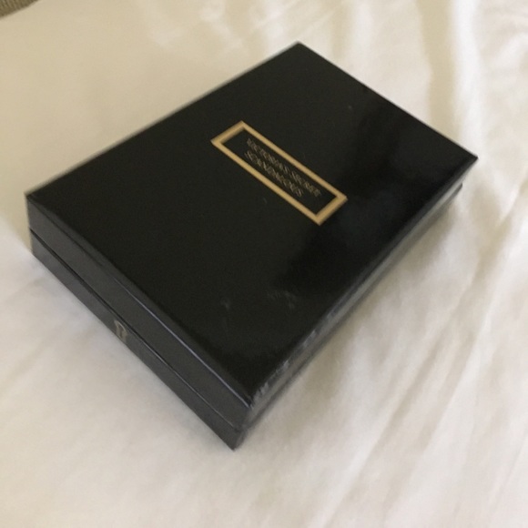 PREOWNED VICTORIA's SECRET LOCK & KEY NECKLACE - Picture 7 of 7