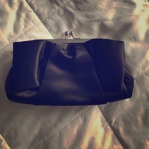 Bow Black Clutch