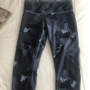 Lulu Lemon Wunder Under Crop