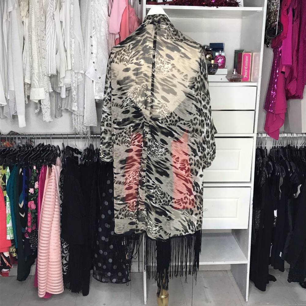 Light Weight Leopard Print Throw On Jacket - image 5