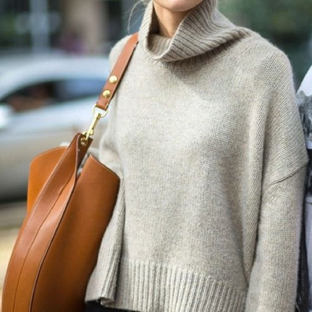 CÉLINE Striking Indigo Med Trotteur Hobo - Picture 7 of 8