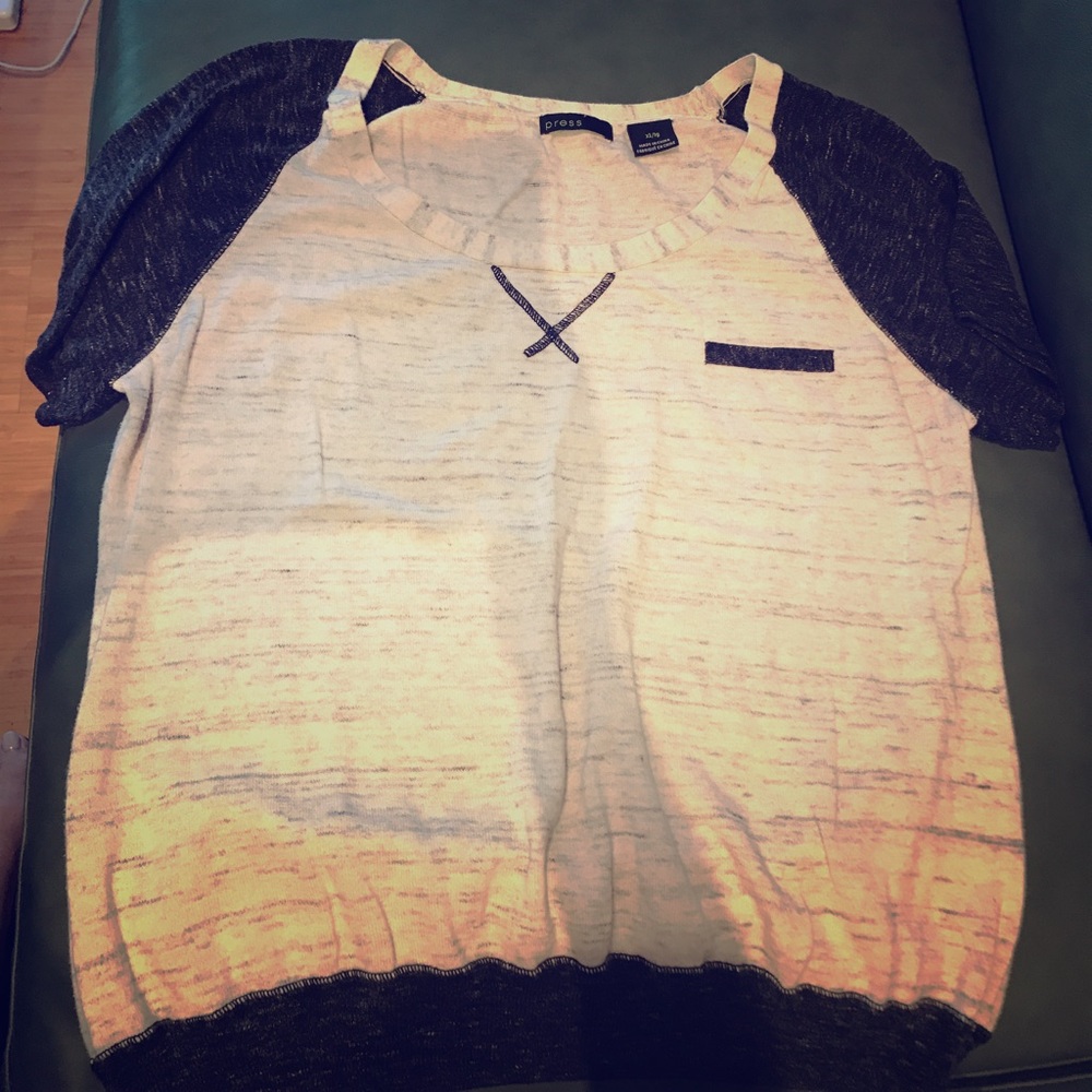 Cream and gray short sleeve sweater