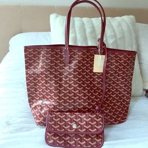 NWT designer tote bag w/ attached wristlet wallet NWT designer tote bag w/ attached wristlet wallet