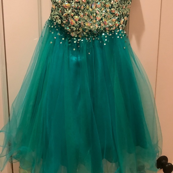 Short sparkly dress! - Picture 5 of 5