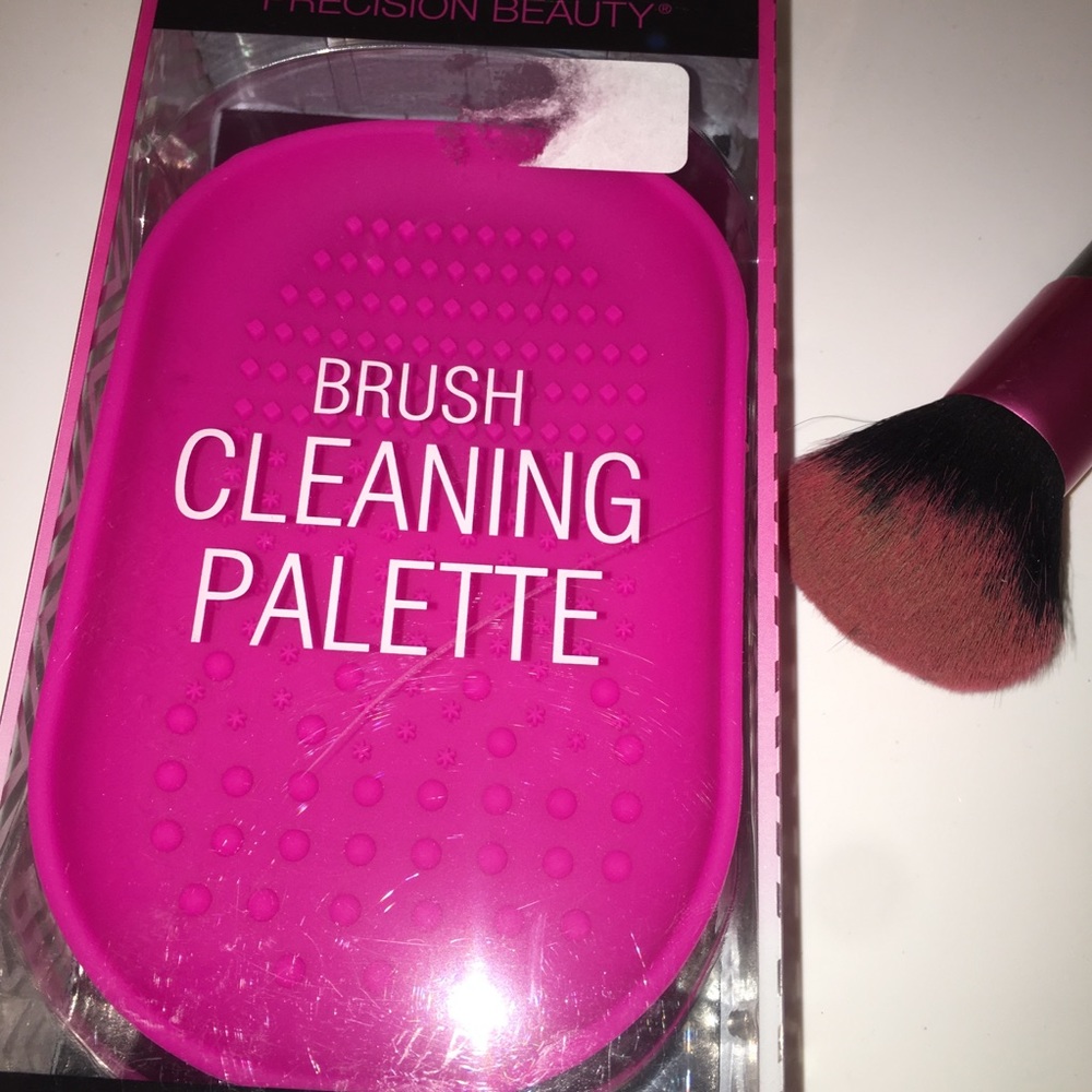 Brush Cleaning Palette