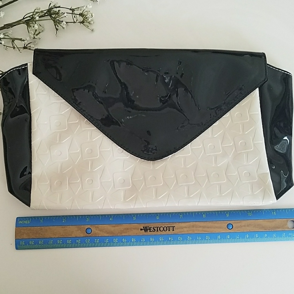 EL Evening Bag NWOT - Picture 6 of 9