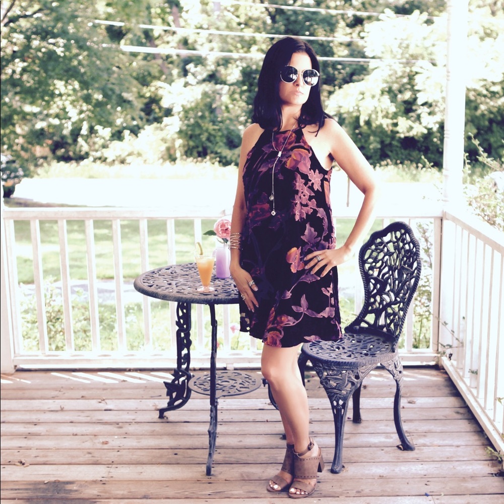 Brand new with tags's gorgeous velvet dress.
