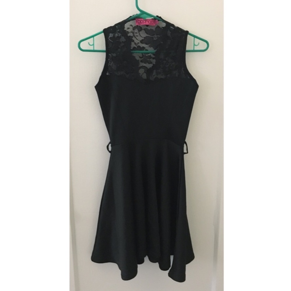 Boohoo Black Lace A-Line Dress Size 0