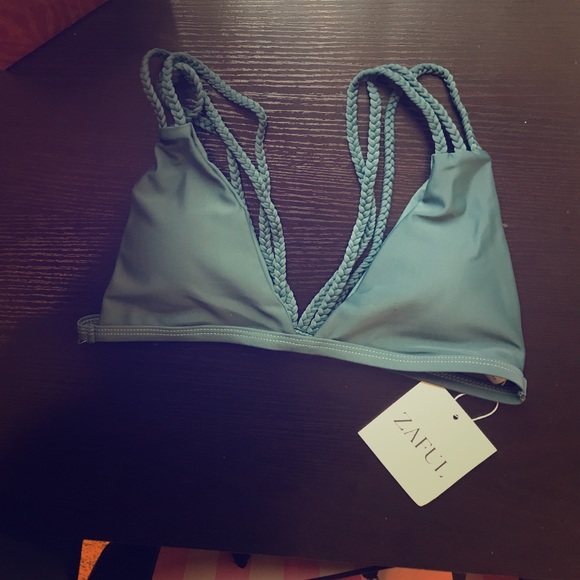 Swimsuit top - Picture 1 of 4