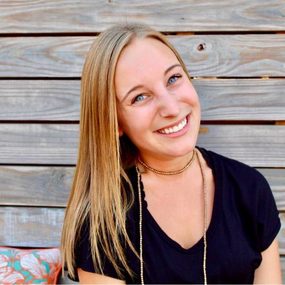Meet your Posher, Lindsay - Picture 1 of 1