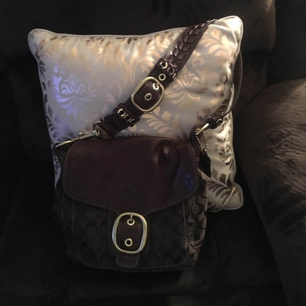 Authentic coach pocketbook