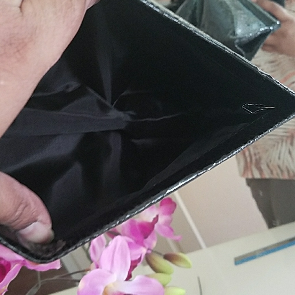 ‼️GIFTED‼️ EL Evening Bag NWOT - Picture 4 of 9