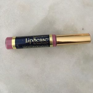 Lipsense in "Peace Pink"