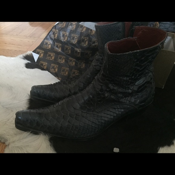Man designer boots