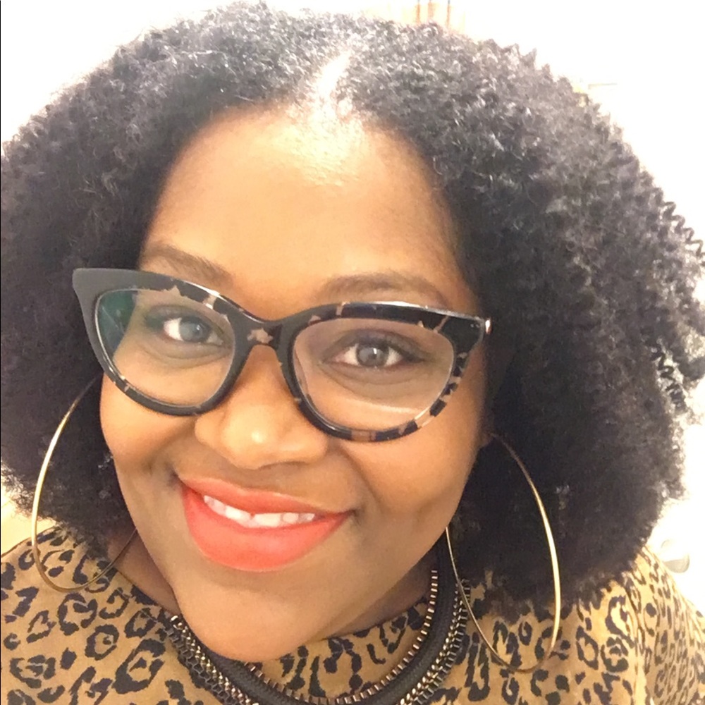 Meet your Posher, Leslie