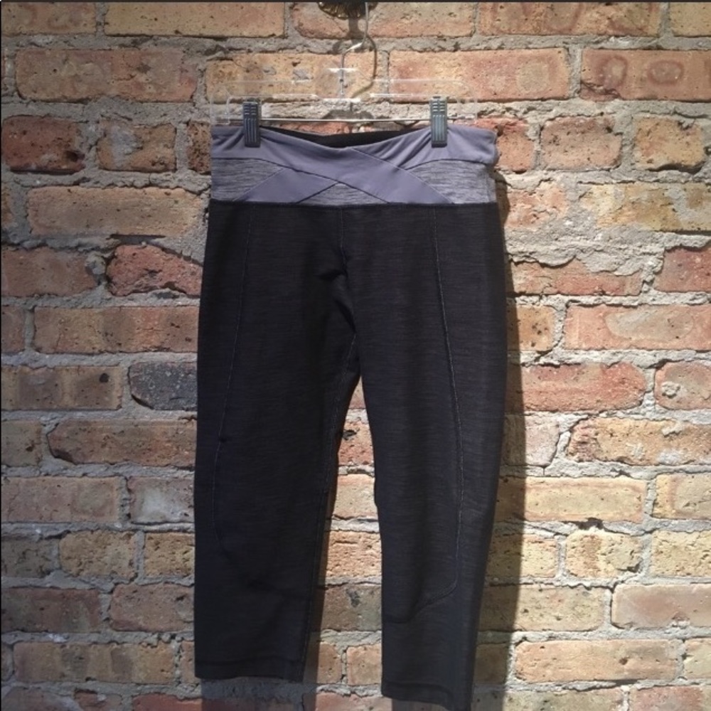 Lululemon crops size 6