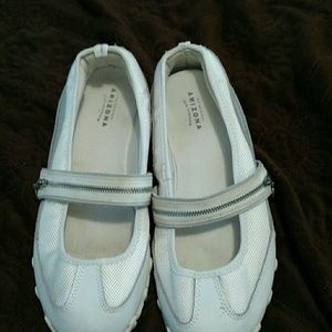 Mary Jane athletic style shoes
