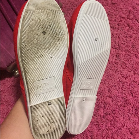 Red shoes - Picture 2 of 3