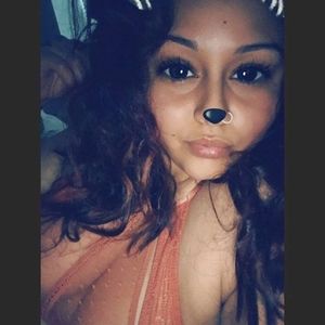 Meet your Posher, Nelida