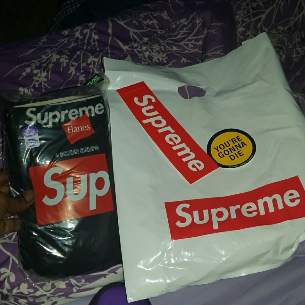 Supreme underwear, bag and 2 stickers