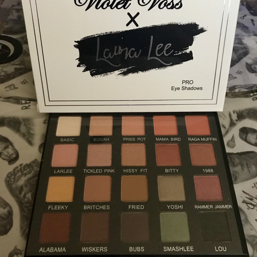 AUTHENTIC LAURA LEE VIOLET VOSS PRO PALETTE 🔥