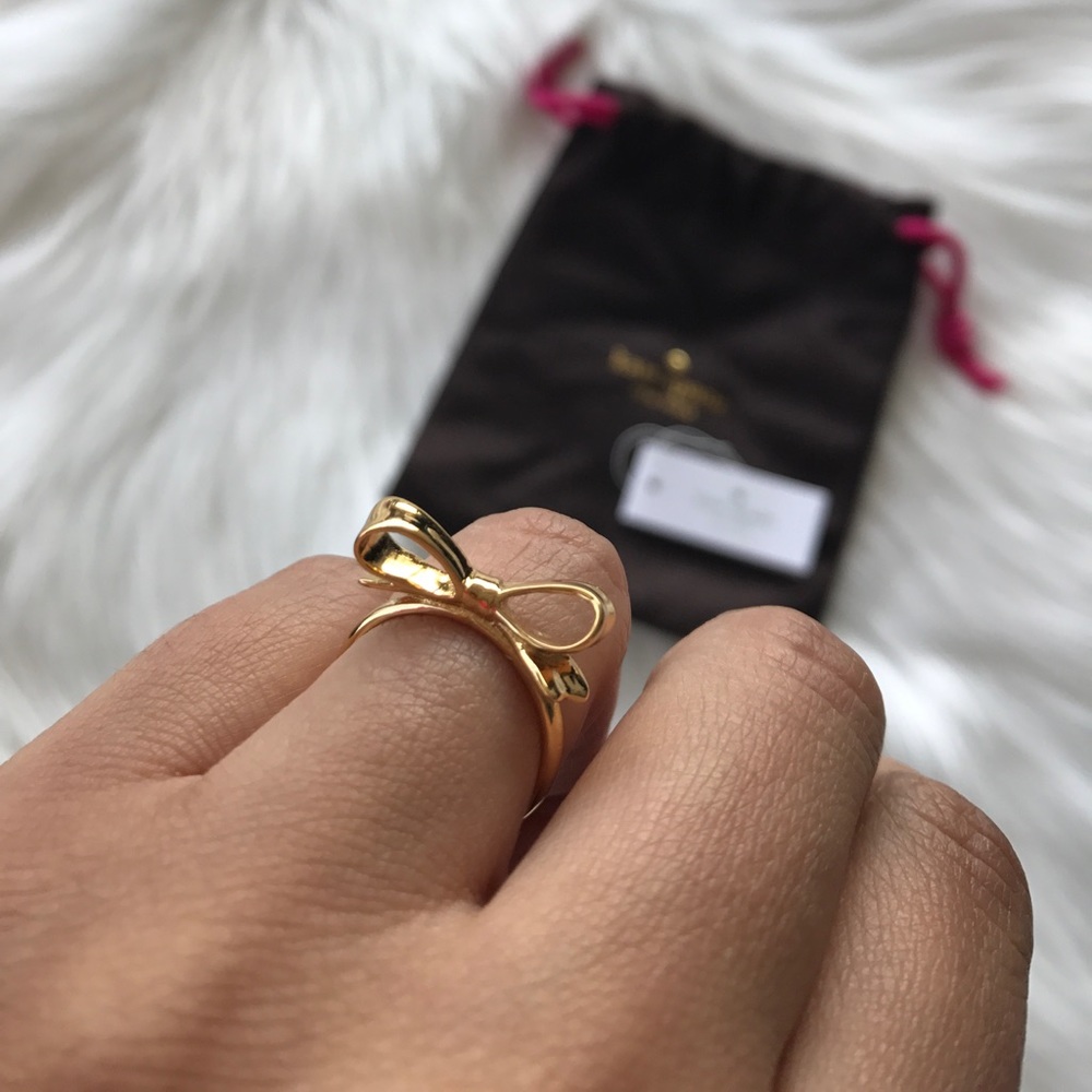 🌸 Kate Spade Gold Bow Ring size 6💕