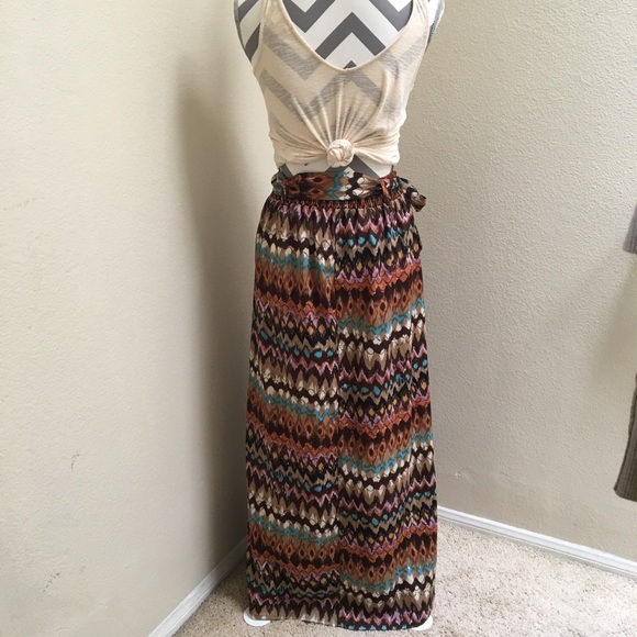 Greylin boho chic maxi skirt - Picture 2 of 3