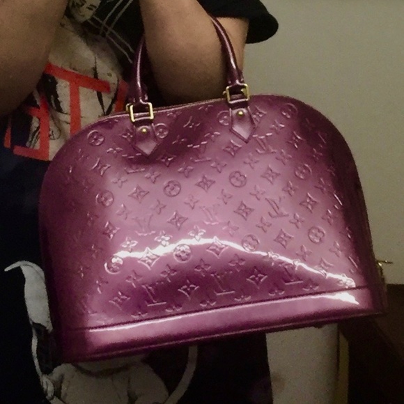 SOLD-48H FLASH SALE- LV GIFT W/ ORDERS OVER $1000 - Picture 2 of 8