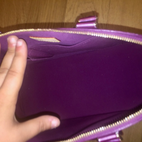 SOLD-48H FLASH SALE- LV GIFT W/ ORDERS OVER $1000 - Picture 4 of 8